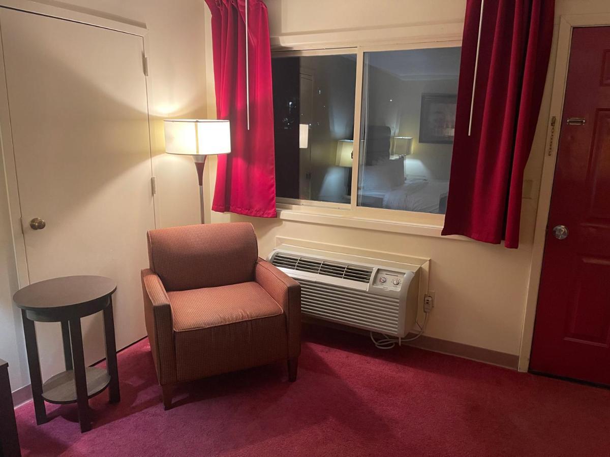 Dollinger'S Motor Inn Albion Esterno foto